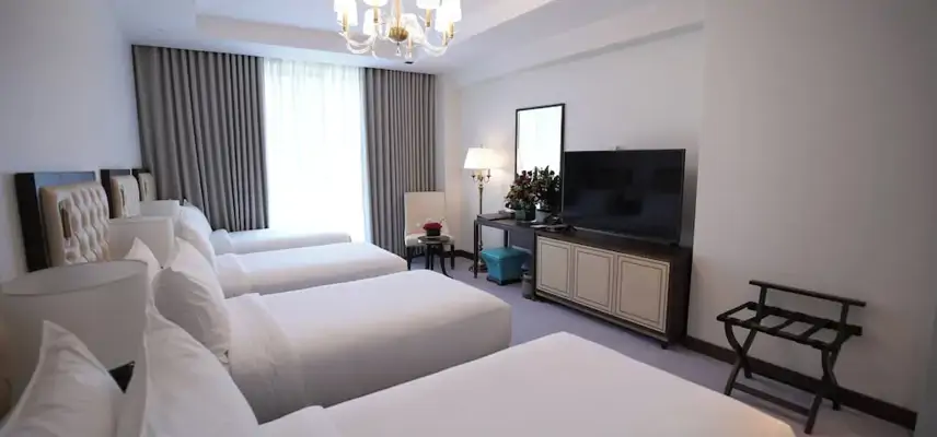 Peninsula Worth Hotel image